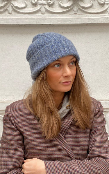 Hat blue