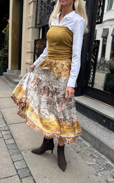 Floral skirt