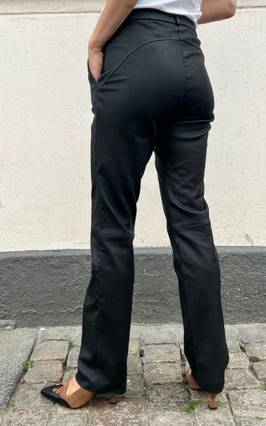 Stretch black