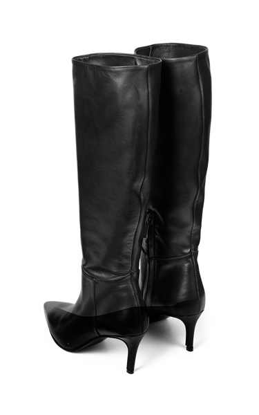 Poinedtoe black
